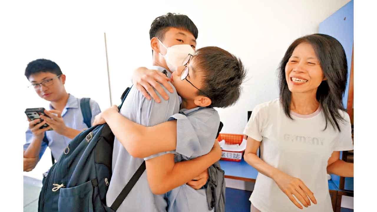 91%學生獲派首三志願中學 校長︰人才子女來港升學競爭激烈