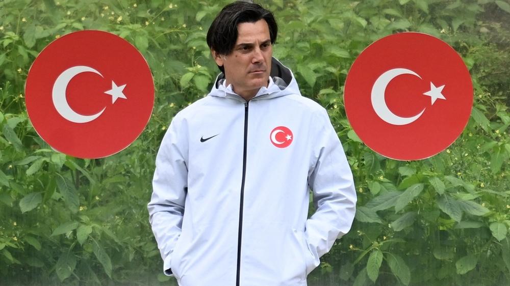 土耳其主帥蒙迪拿。(路透社)