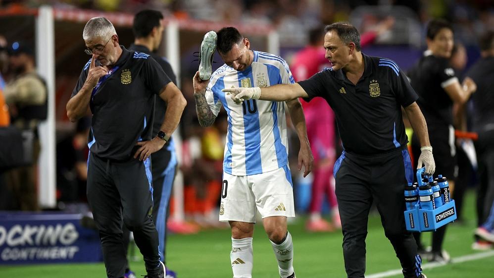 美斯在美洲國家盃決賽被換出。(路透社)