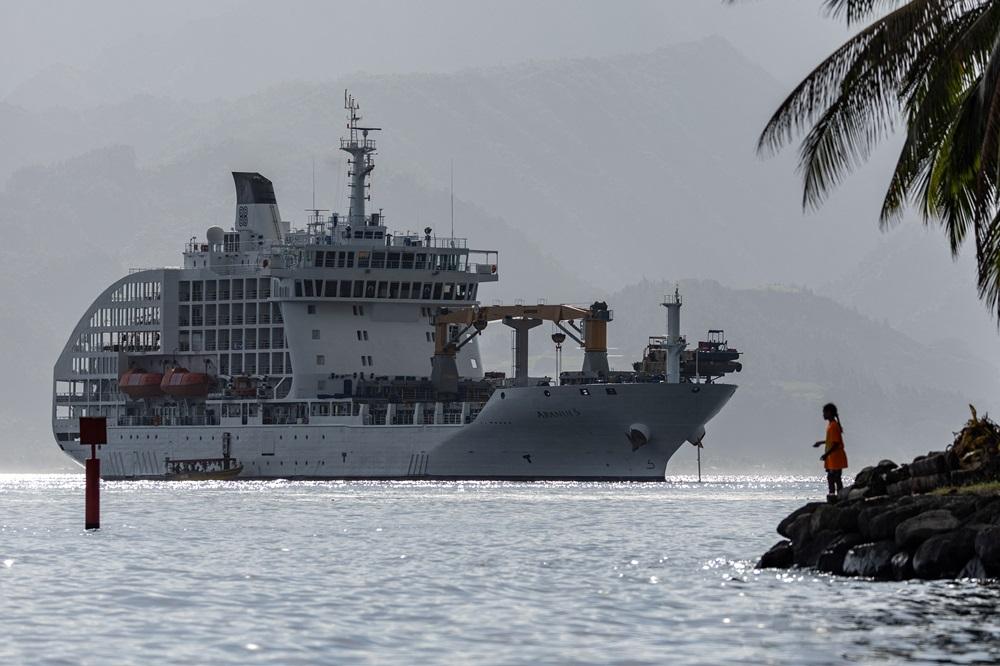 停泊大溪地的郵輪Aranui 5。(路透社)
