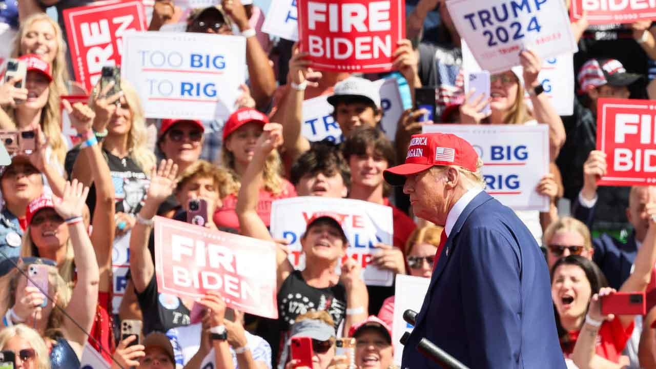 特朗普氣勢如虹