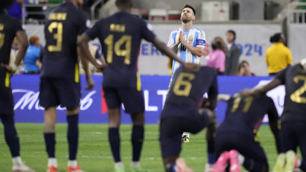 美斯射失12碼，但因為隊友的協力仍能帶領阿根廷晉級。(美聯社)