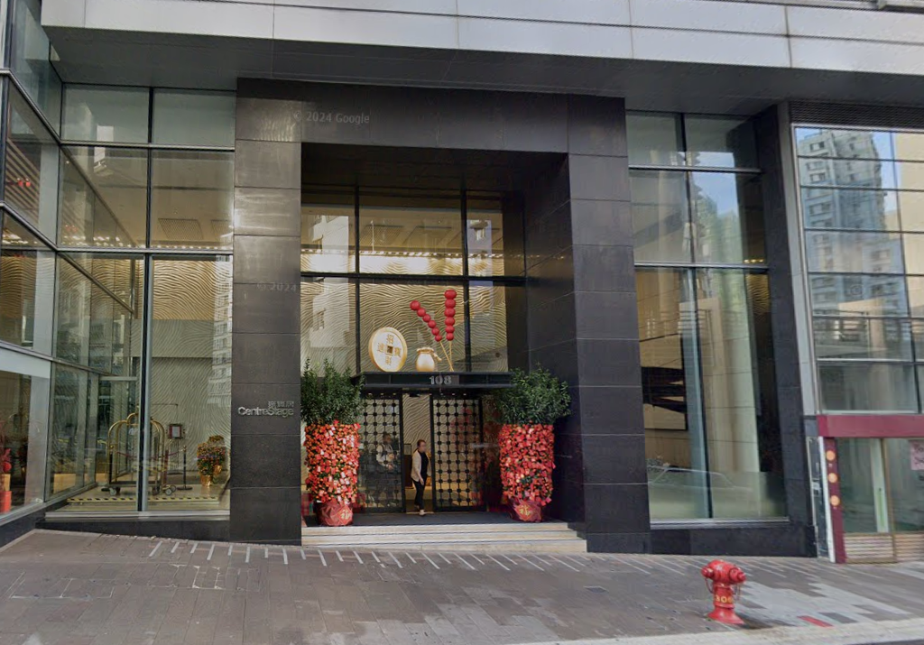 上環聚賢居鄰近港鐵上環站，環境旺中帶靜，吸引來港工作的外籍租客以3.28萬元承租三房。