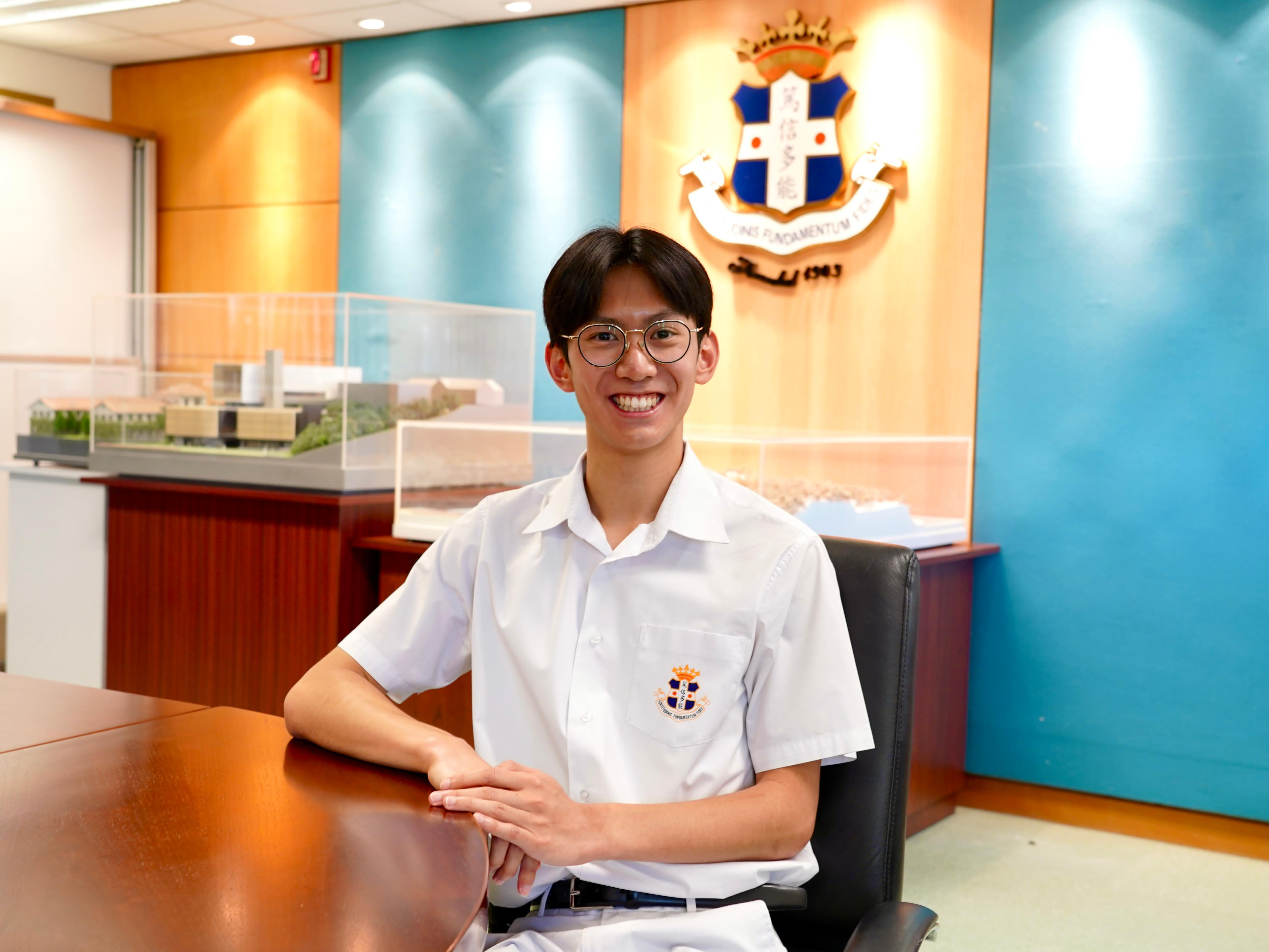 IB放榜2024｜赤柱聖士提反書院陳翱洋指，已獲港大及中大醫學院錄取。