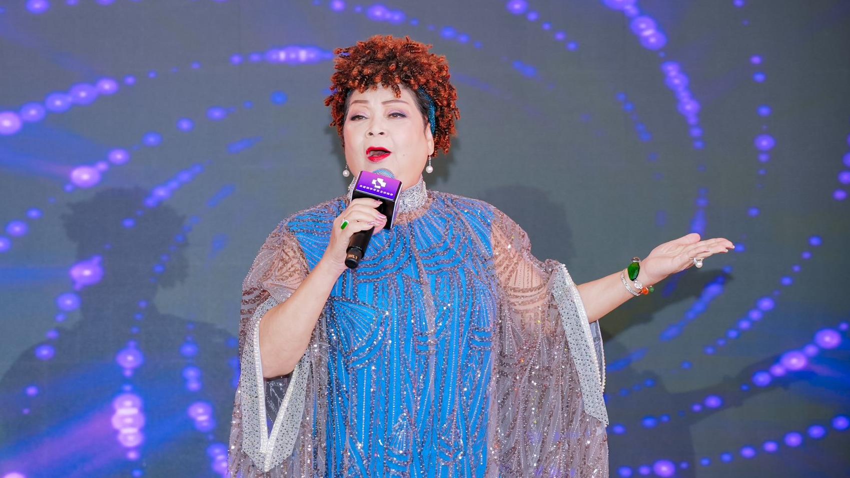 肥媽自覺變Young 帶孫去玩被誤會係兒子老婆