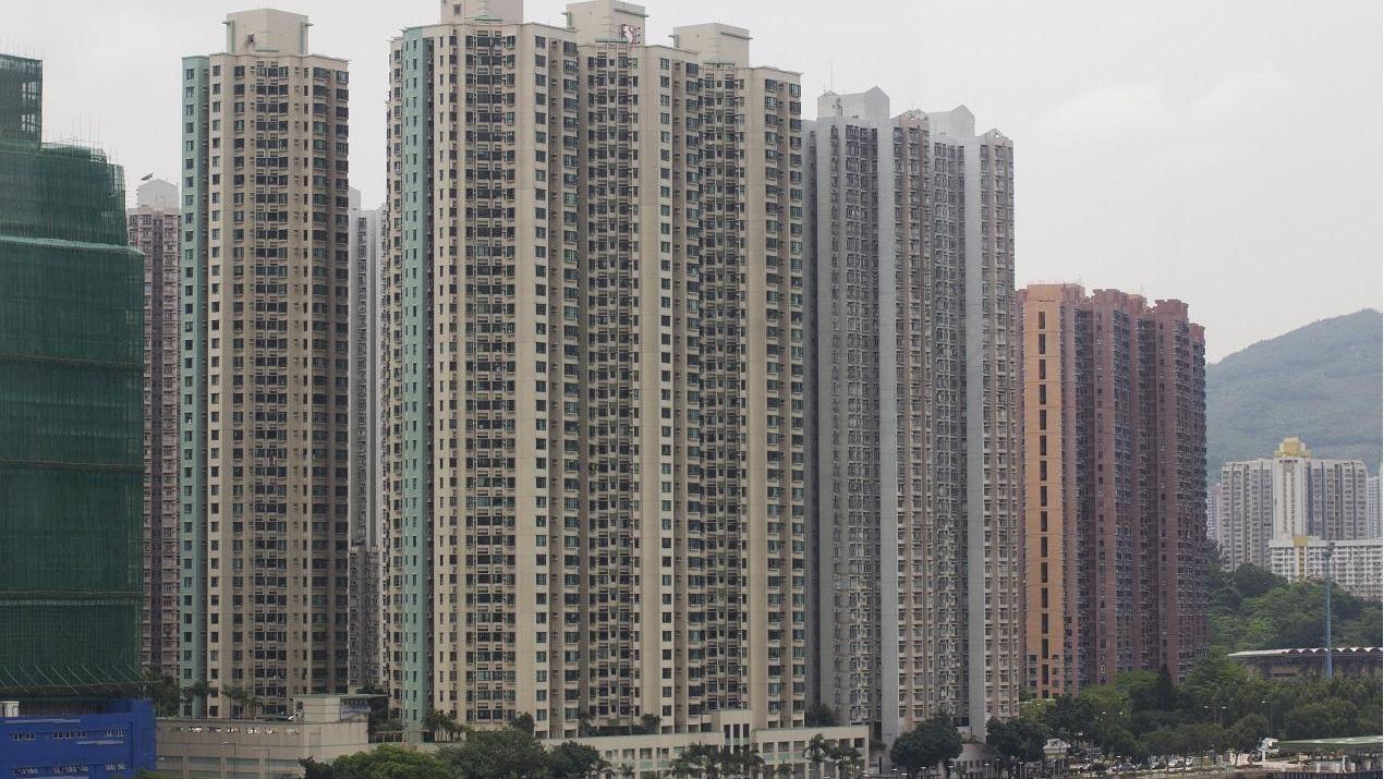 青衣海欣花園兩房海景戶，獲孝順姐弟合資斥593.8萬元承接，呎價1.18萬元。