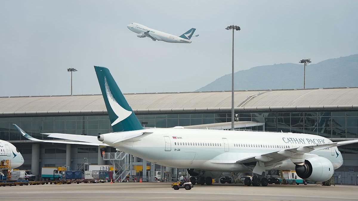 國泰航空有機師未能通過酒精呼氣測試，導致航班延誤。(資料圖片)