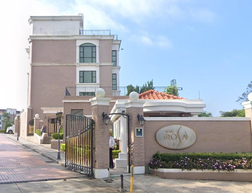 大潭紅山道玫瑰園最新錄大額蝕讓成交，單號洋房以6,800萬元連車位沽出，13年帳面蒸發6,100萬元或47%。