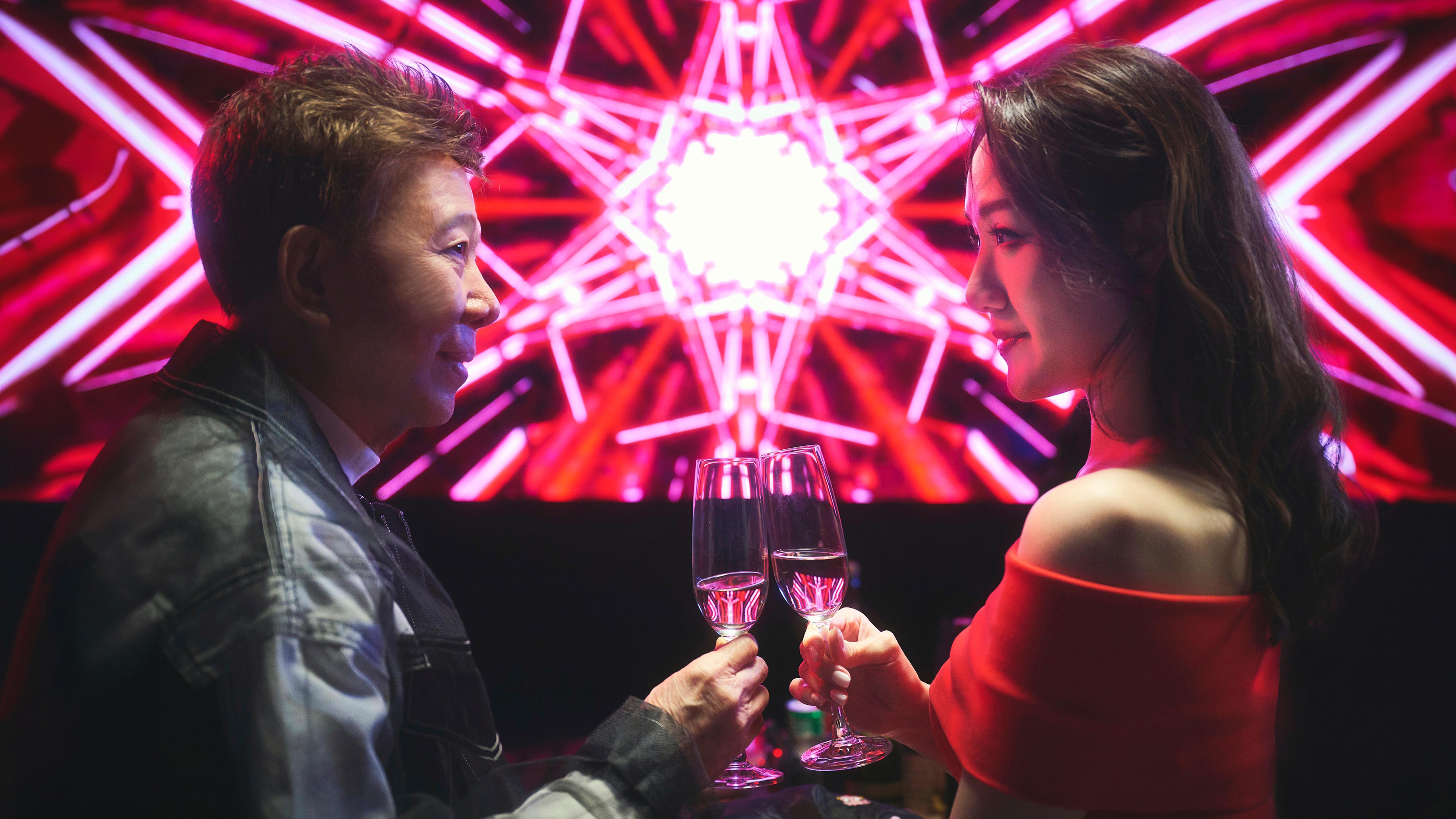 尹光推出全新合唱歌《絲打天花板》 瑪姬感激前輩提攜Rap盡中女心聲