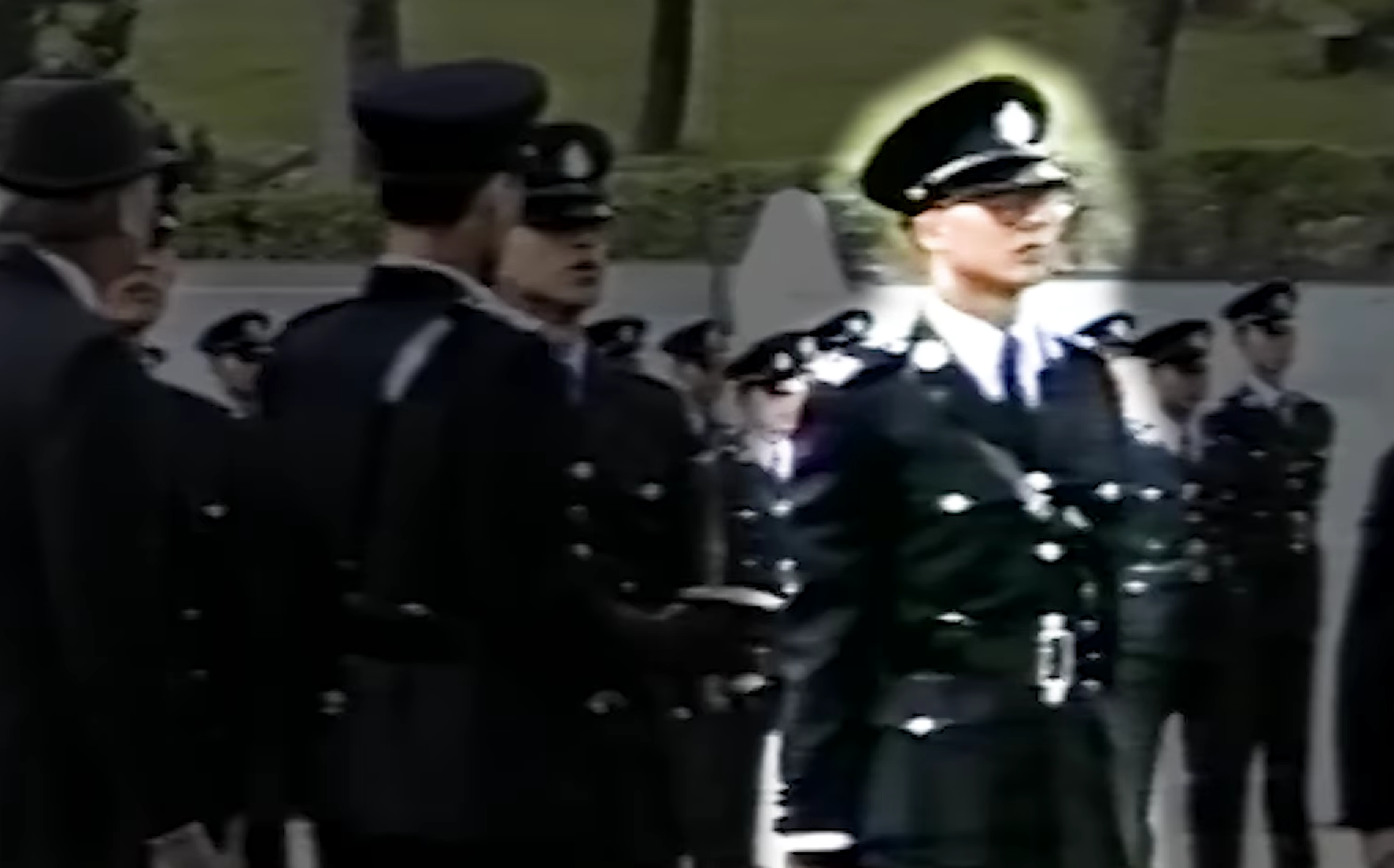 鄧炳強36年前結業會操片段曝光　當年擔當帶領位置｜Ray Online