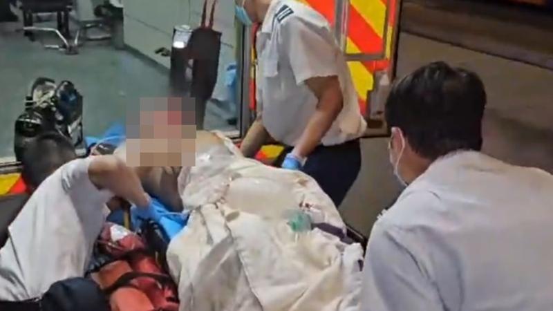 堅尼地城21歲男大嗌一聲後跳海，昏迷送院搶救。(電視截圖)