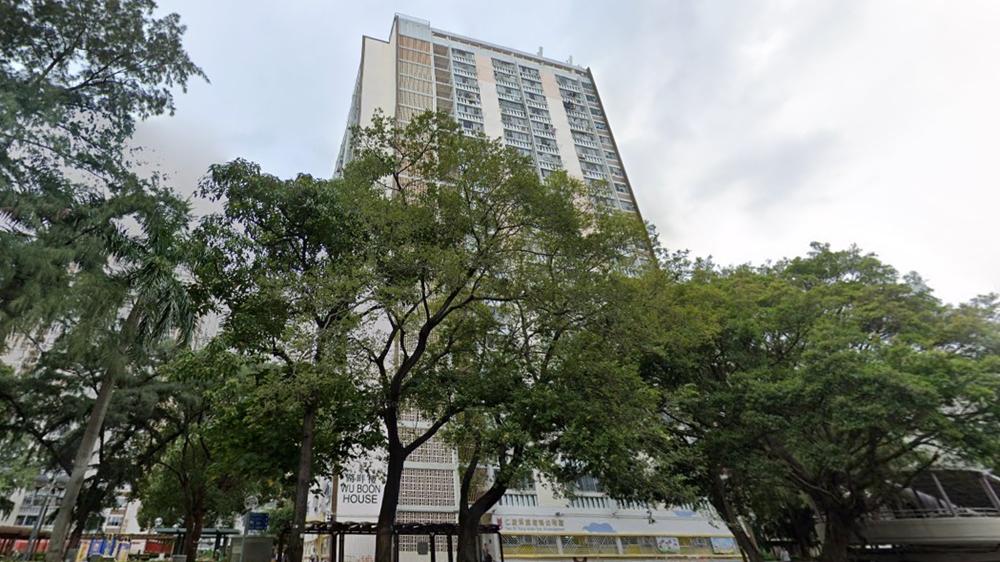 屯門湖景邨28歲男USB線上吊，母親揭發惜太遲。(Google Map)