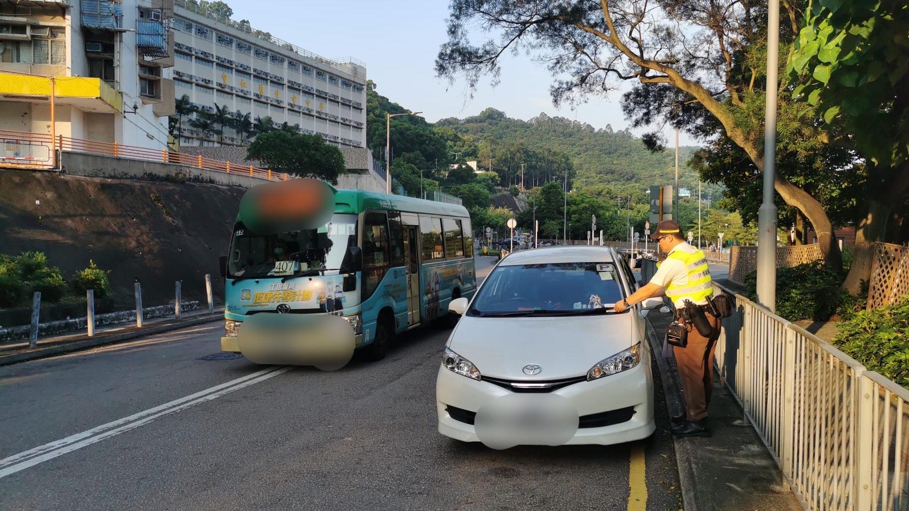 開學｜葵青警區確保交通暢順　發817張牛肉乾拖走5車