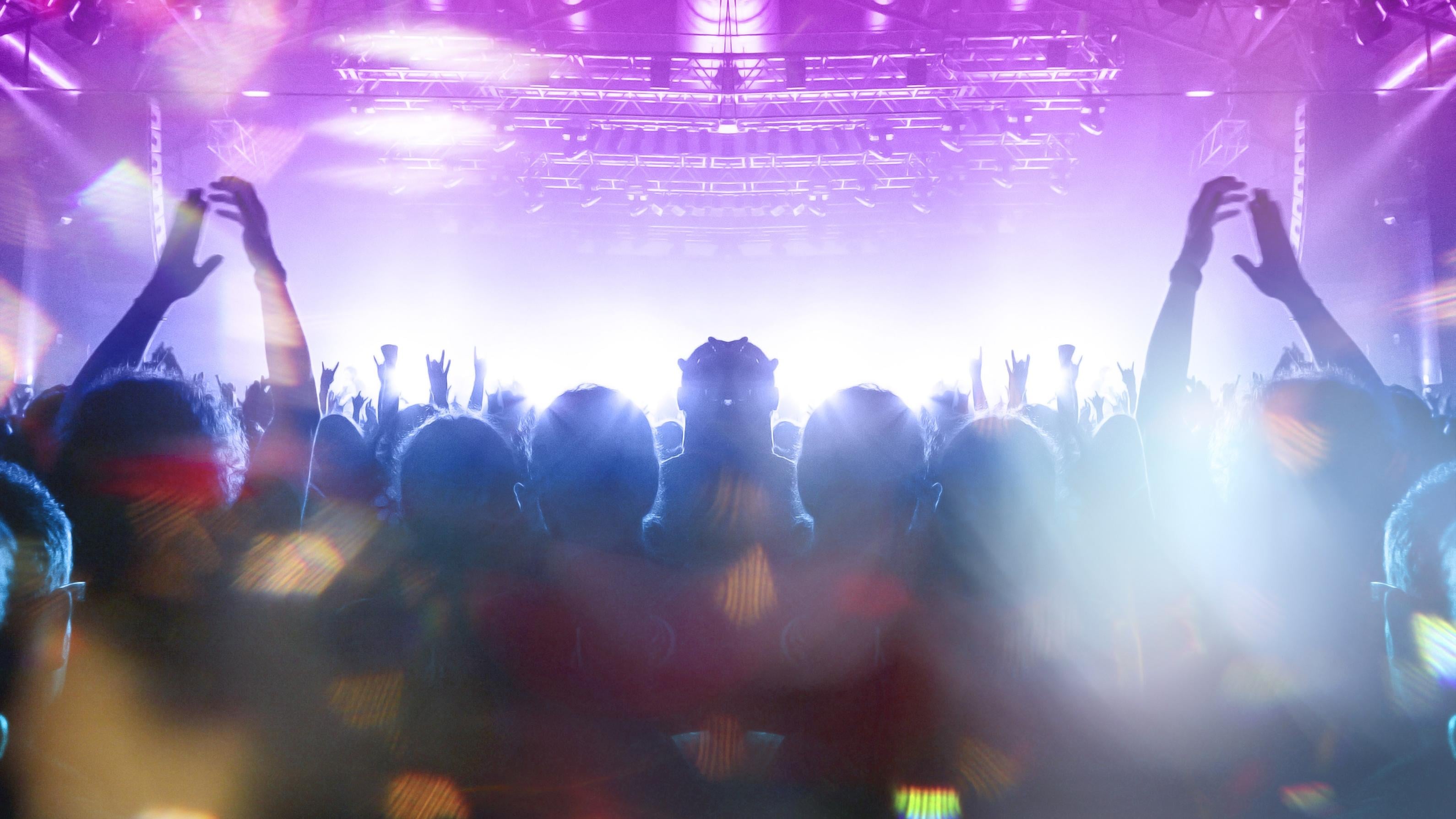 狗仔隊以往經常到的士高及夜店搵料。