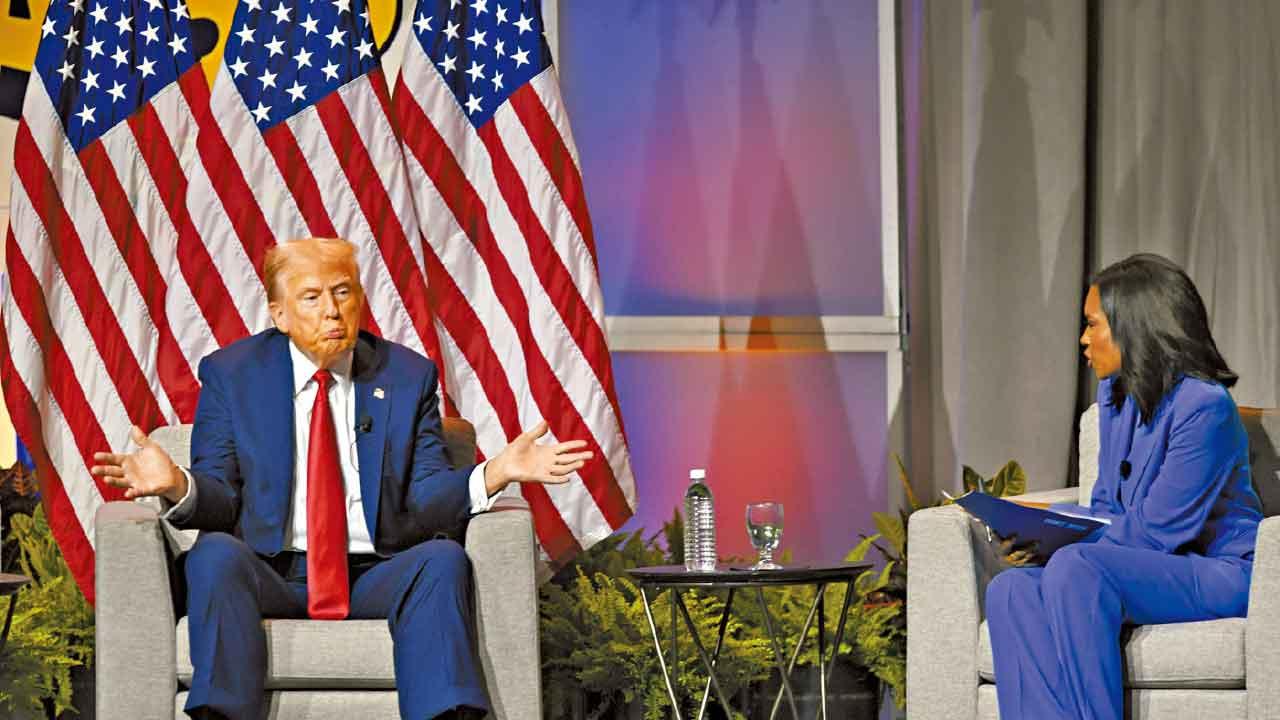 爭奪有色人種選票 特朗普：賀錦麗忽變黑人