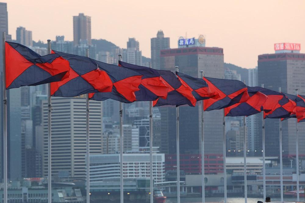 九倉置業半年盈轉虧 稱「所有物業種類都供過於求」