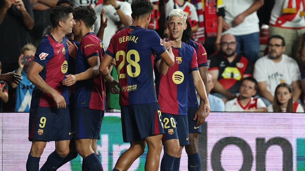 奧莫趕及註冊為巴塞披甲就取得入球。(路透社)