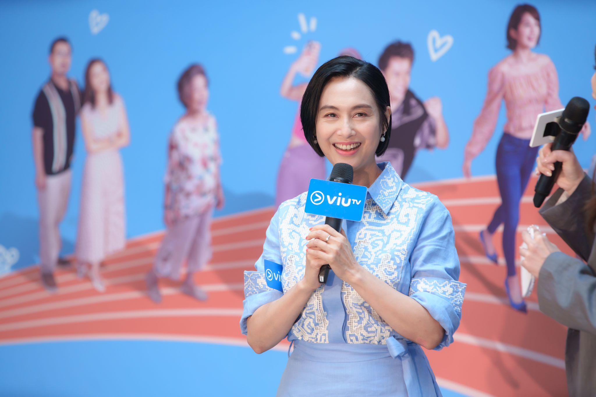 反起跑線聯盟2｜朱茵現身造勢 被劇本打動復出拍劇獲囡囡探班