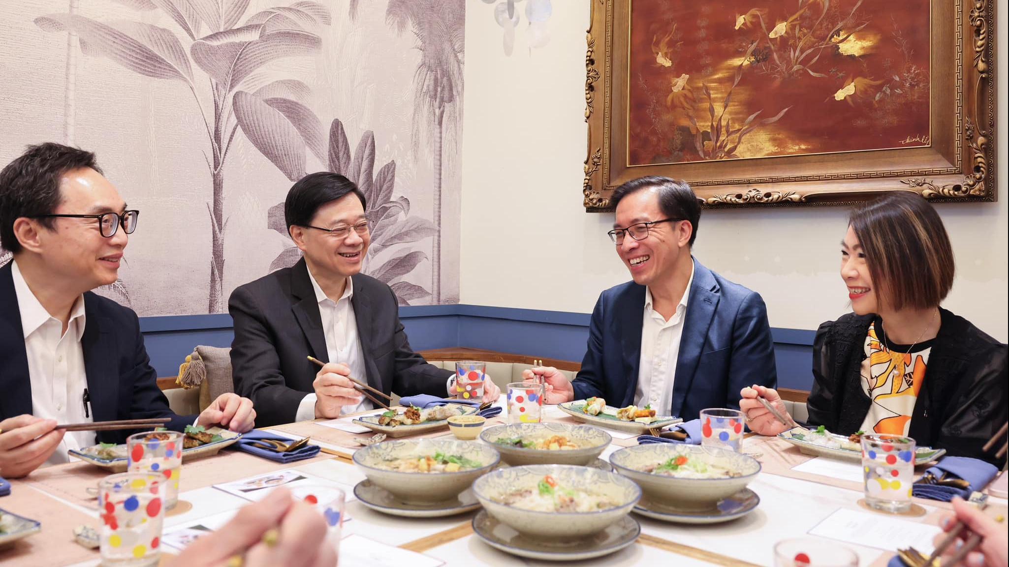 李家超訪東盟歎越南菜