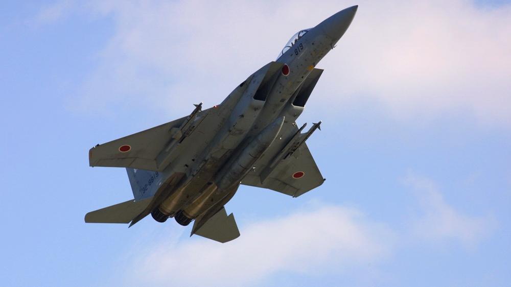 日本自衛隊戰機緊急升空戒備。(日本防衛省X)