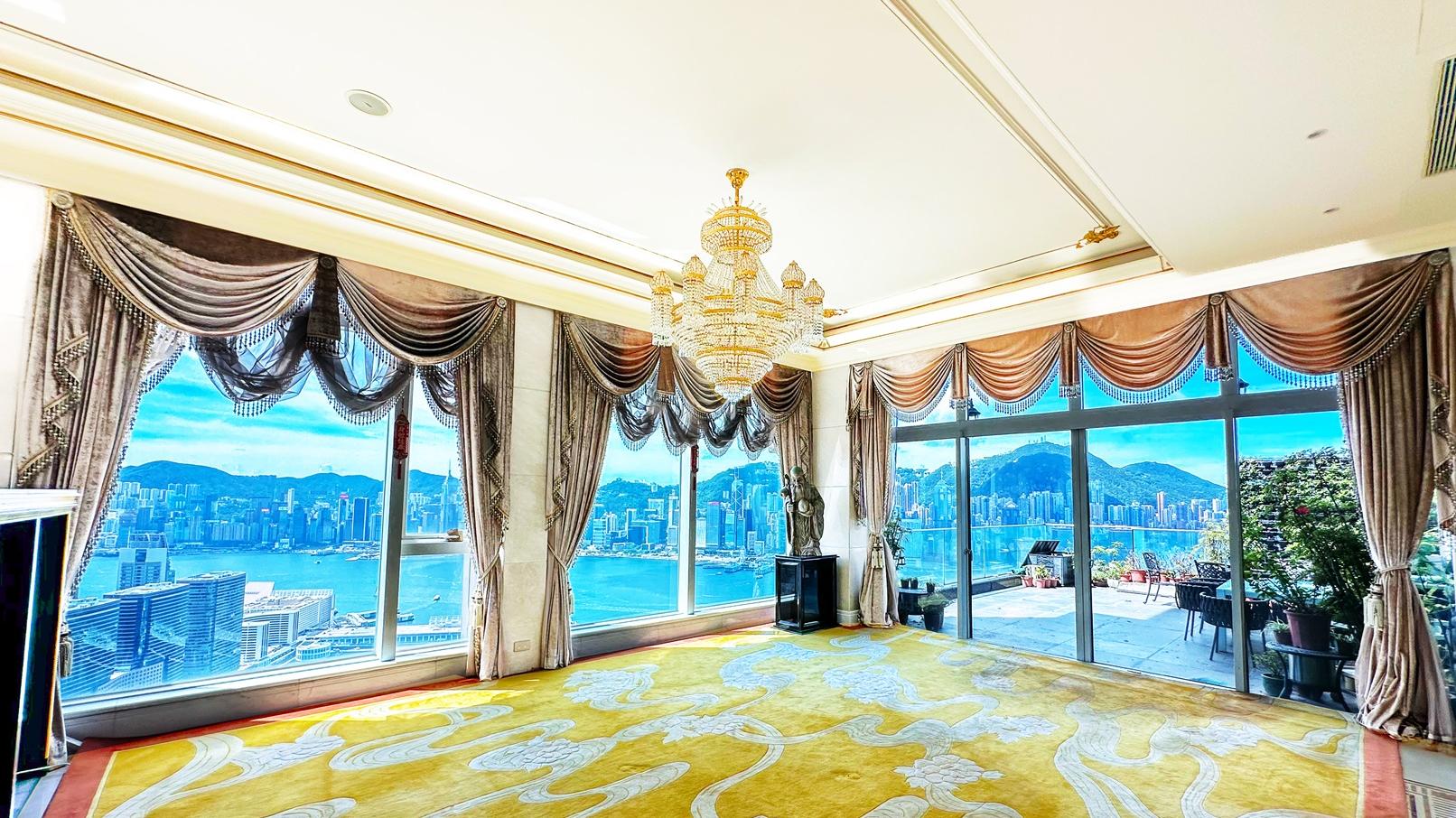 九龍站凱旋門物業組合及大嶼山Whitesands洋房招標出售｜有相睇