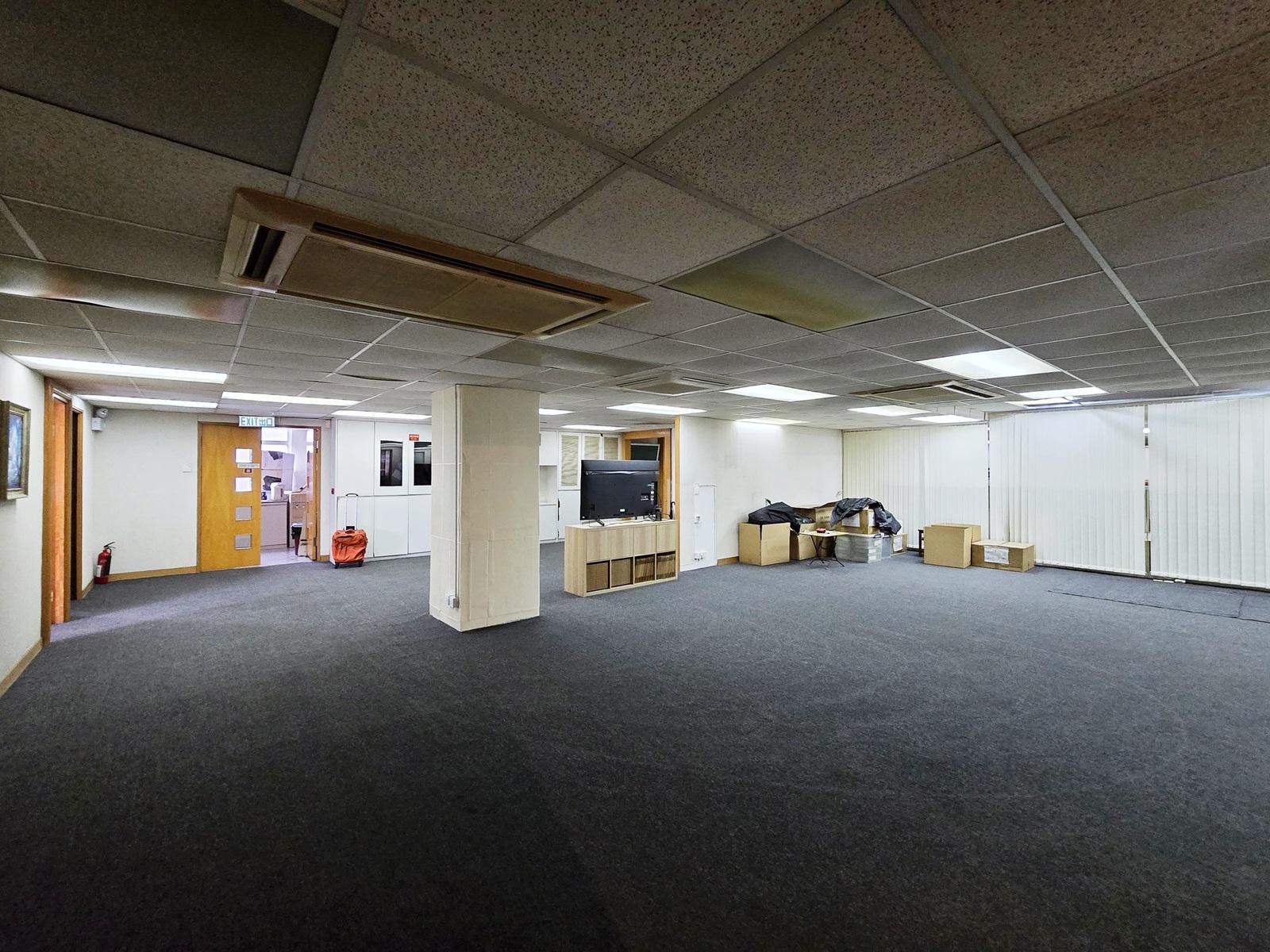 黃竹坑建德工廈全層7500呎樓面放租 附裝修即租即用 意向呎租僅11元