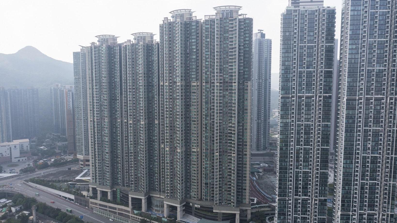 將軍澳日出康城緻藍天一伙市景套三房戶，以2.38萬元租出，業主租金回報有3.7厘。