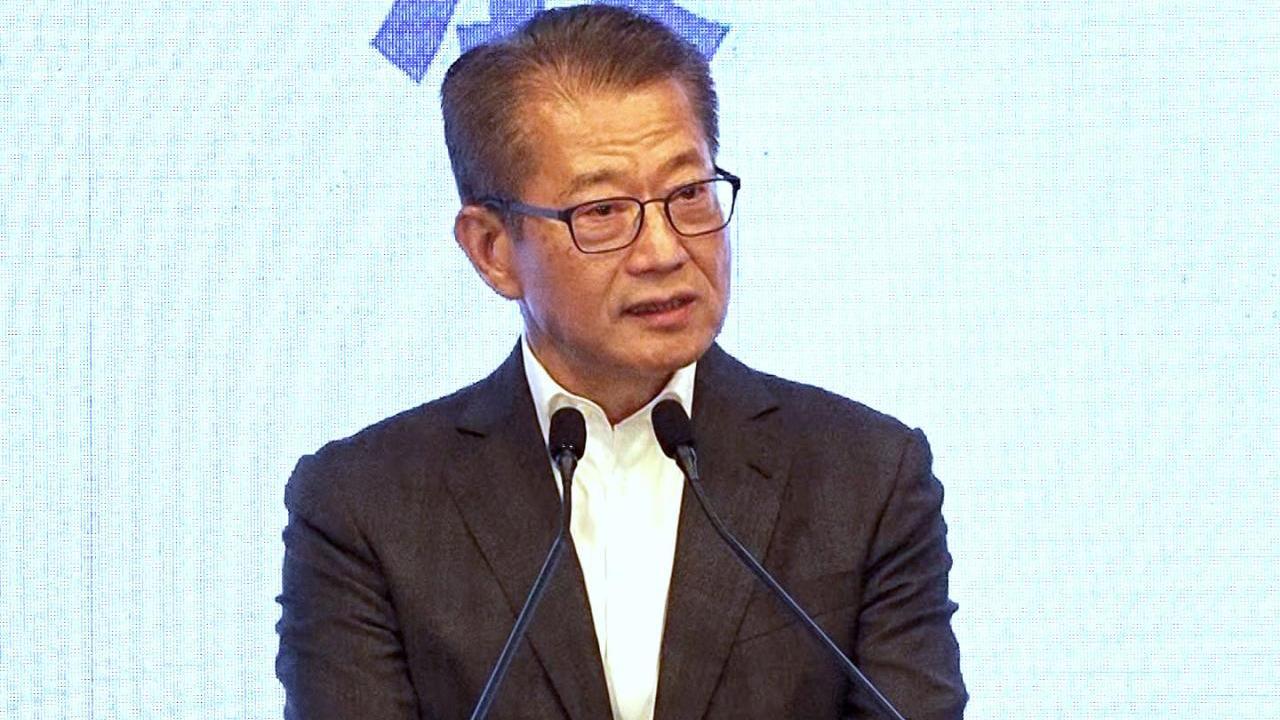 陳茂波稱本港經濟保持平穩。(資料圖片)