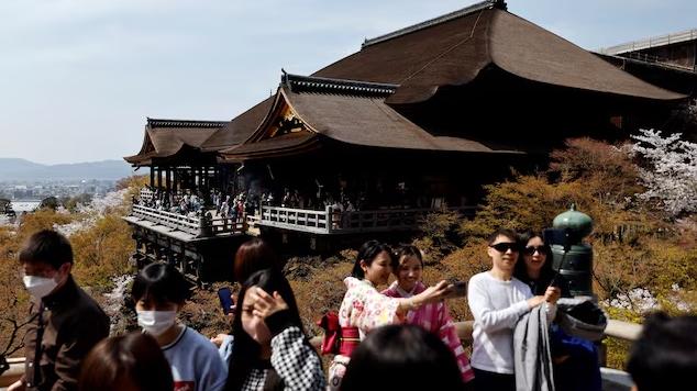 大批遊客到訪京都名勝清水寺。(資料圖片)