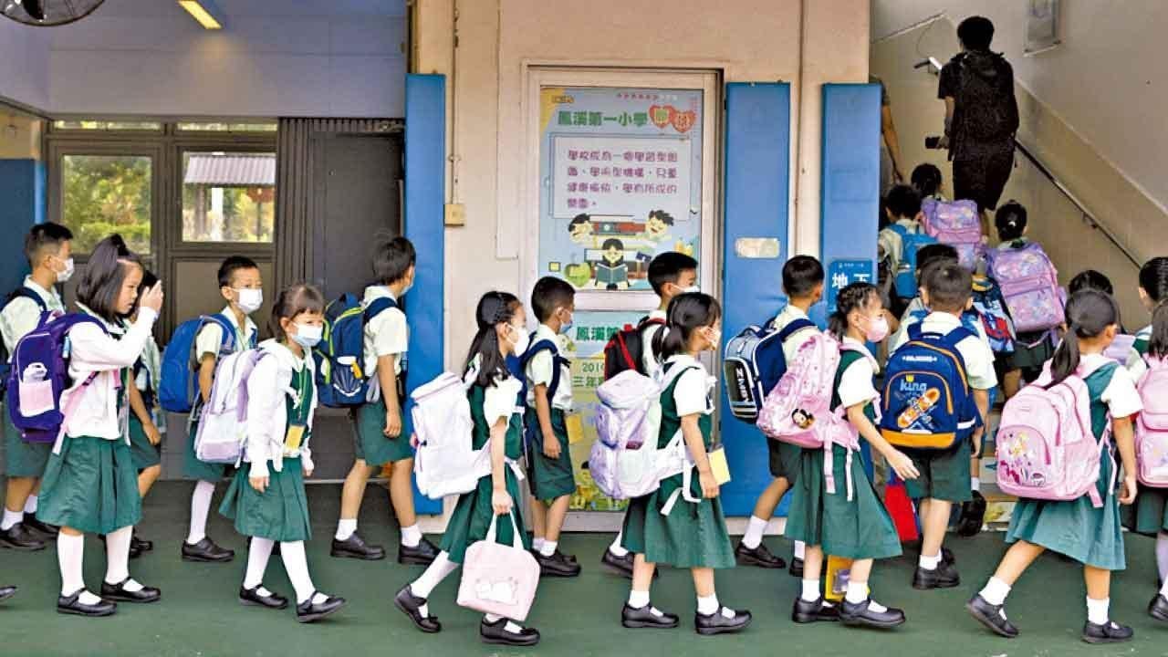 有心理學家在今年開學前，提醒家長和學校要關注學童的情緒精神健康。(資料圖片)