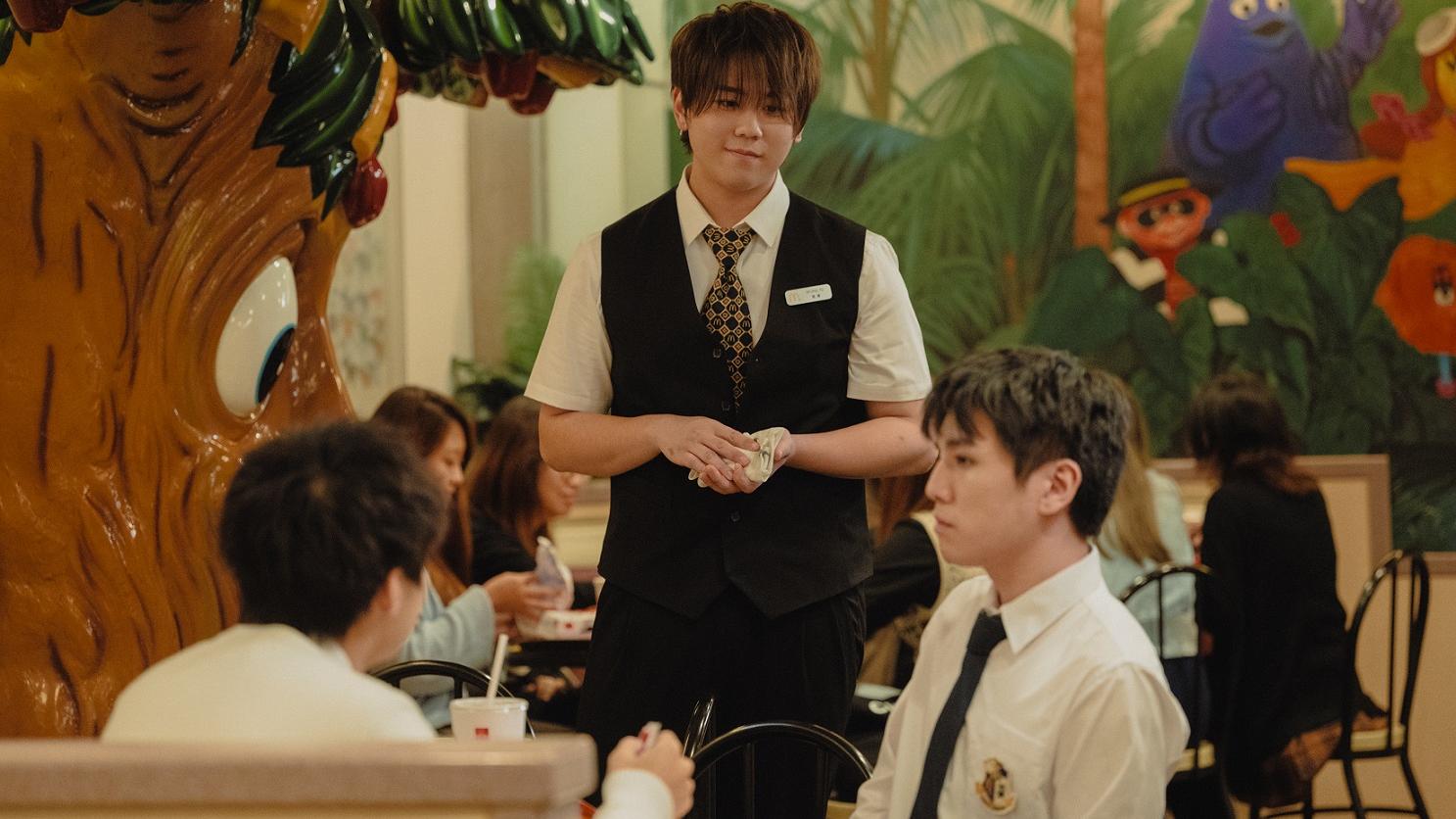 十七年命運週期｜姜濤驚喜客串升職演快餐店經理 楊樂文自製尷尬棟篤笑 