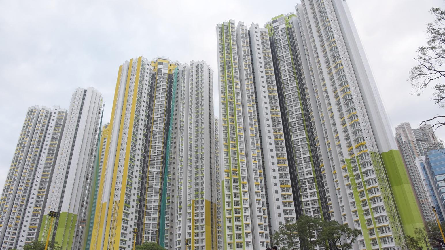 作者認為政府應重啟「租者置其屋計劃」。(資料圖片)