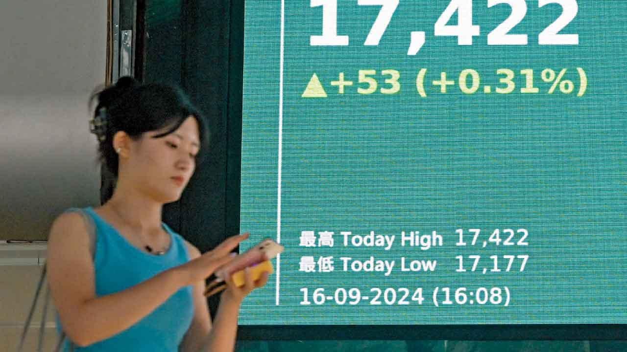 港股乾升53點 北水一閂閘 資金即縮半 成交7個月低