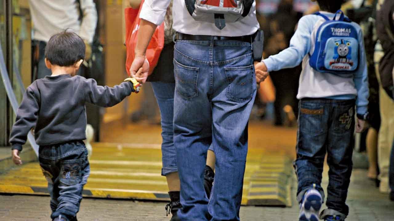 香港權貴的工作就是育兒和政治
