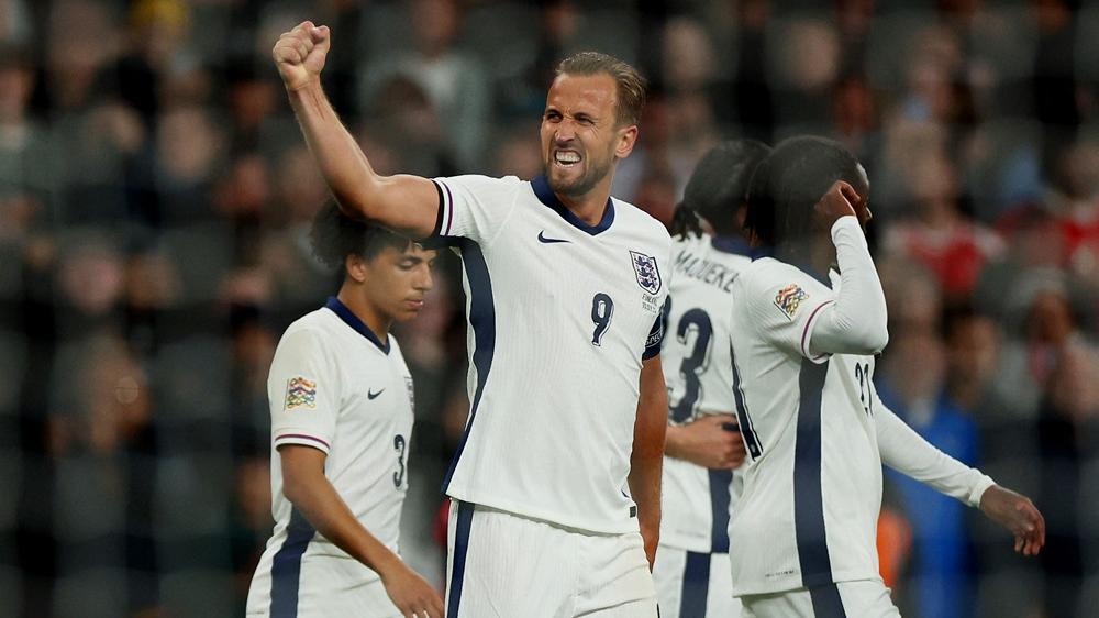 哈利卡尼梅開二度，在第100次國家隊上陣為英格蘭贏波。(路透社)