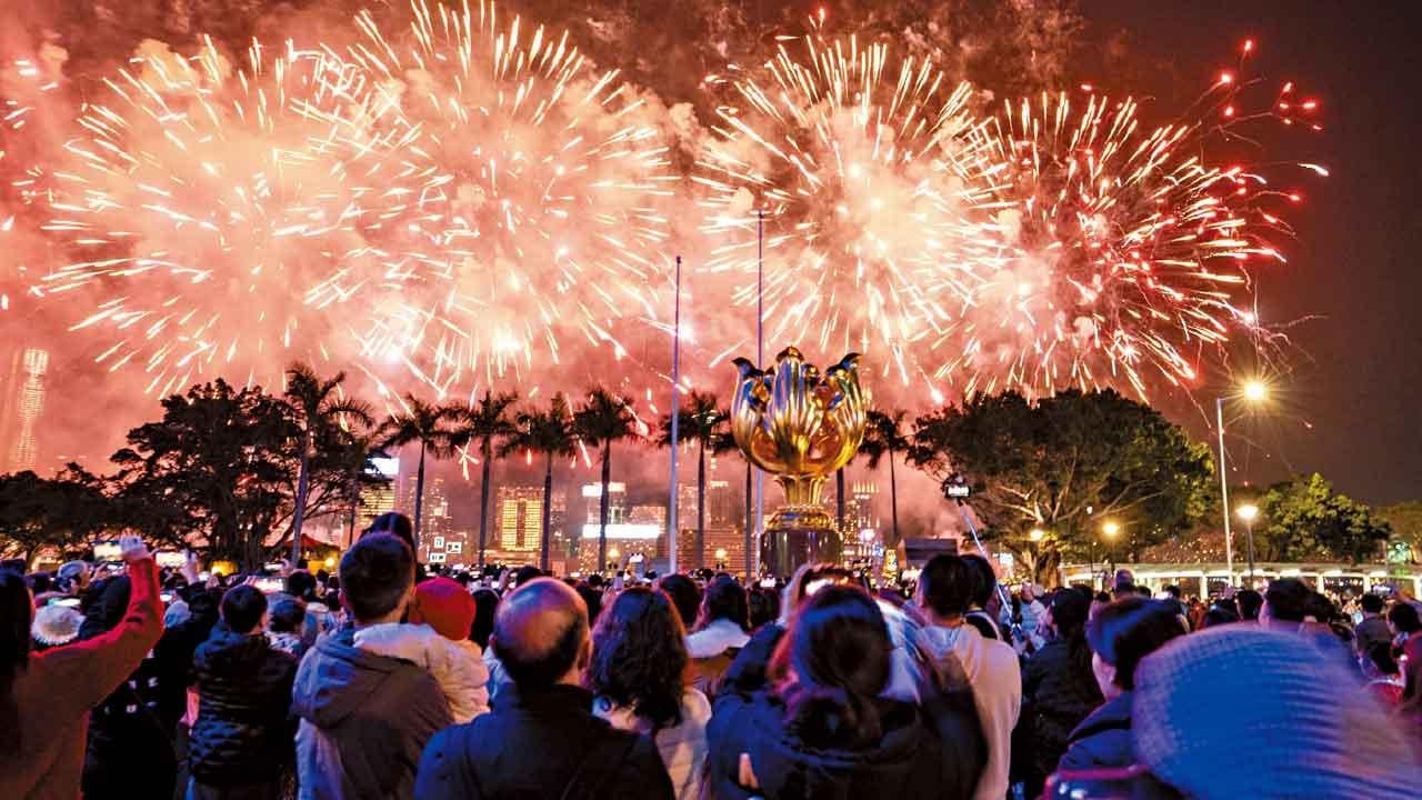 國慶煙花警料33萬人看 維港兩岸下午起封路