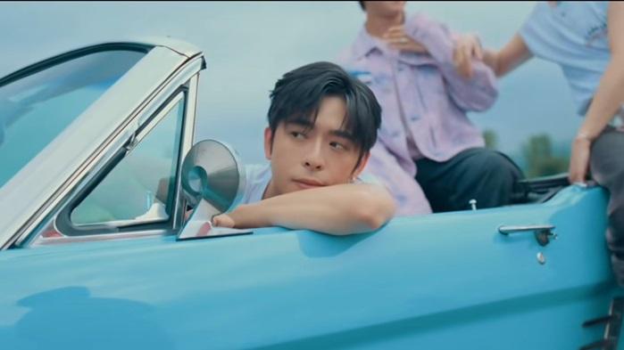 MIRROR小組成員亮相 Edan含情脈脈打頭陣