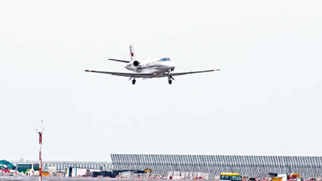 機場中跑道試飛 三跑準備就緒