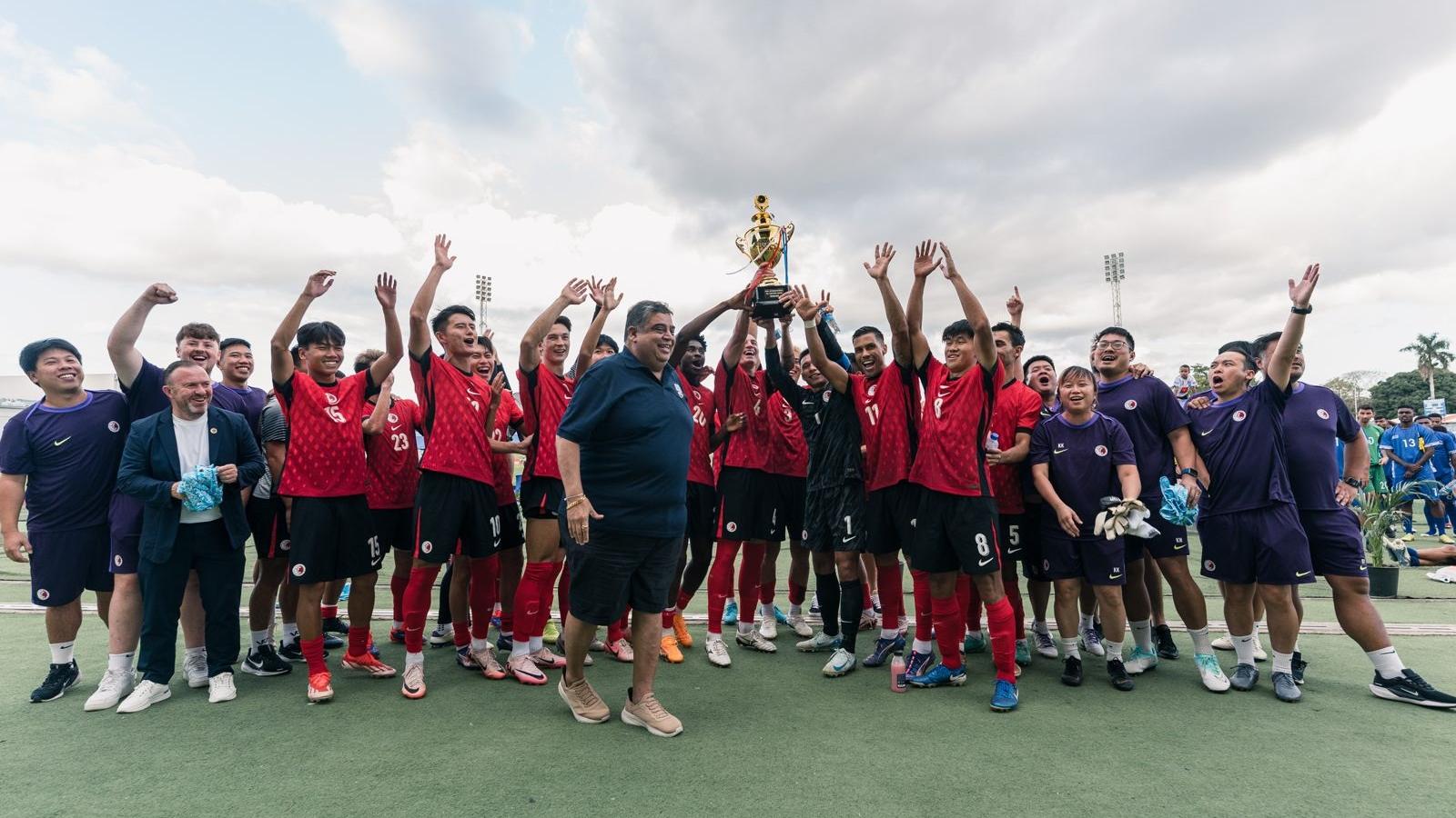 在斐濟贏得三角賽冠軍的港隊，10月會作客歐洲。(香港足總圖片)