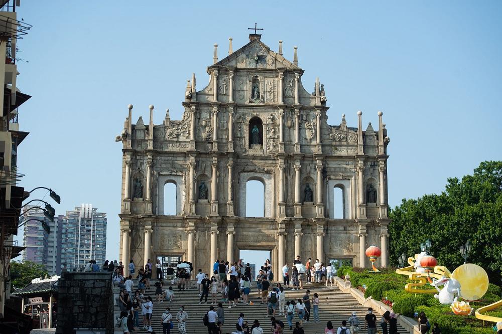 澳門酒店業去年「扭虧轉盈」，勁賺逾81億澳門元。