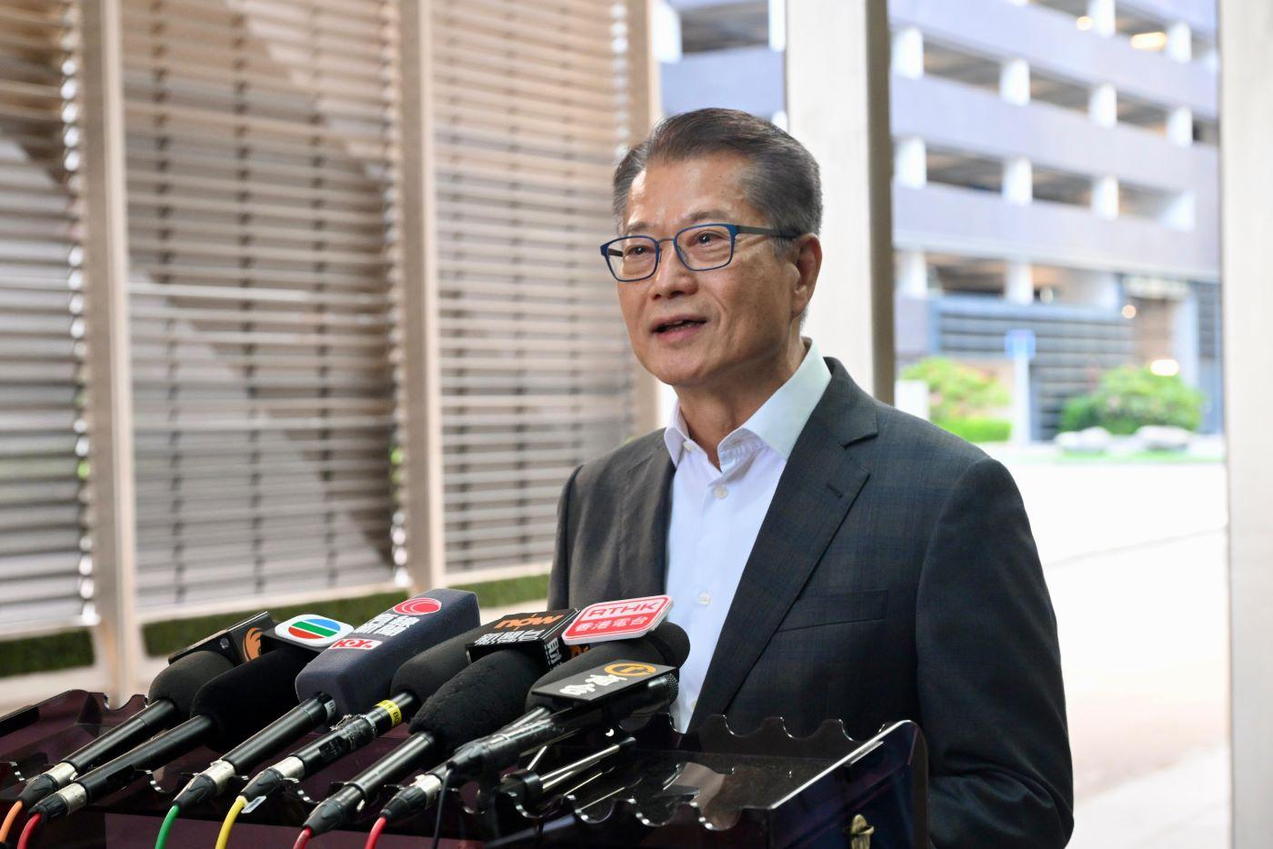 美國減息｜陳茂波：香港息率有下調空間，對資產市場及本地企業正面。