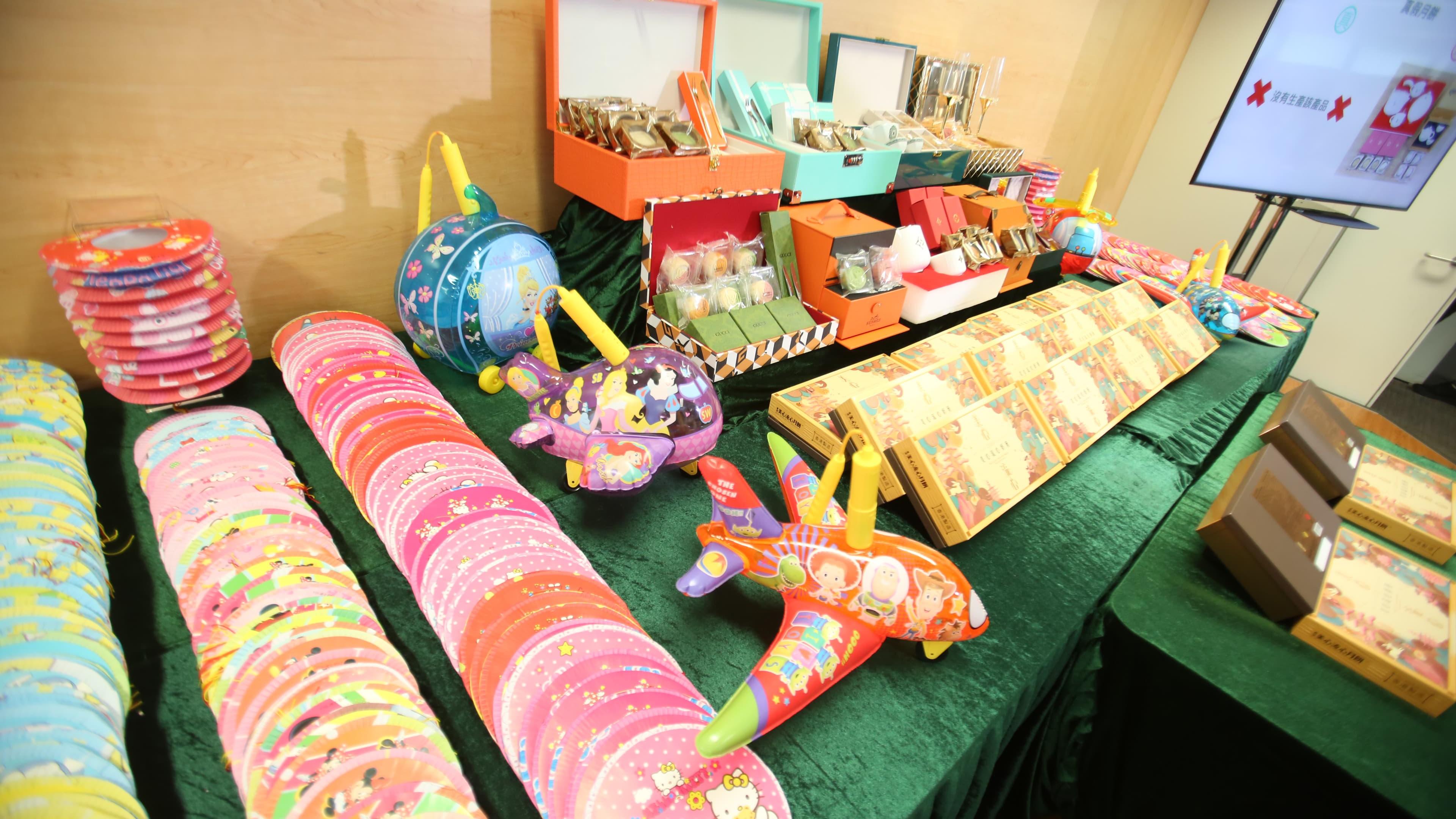 海關搗破偽造LV及Gucci月餅餐具套裝