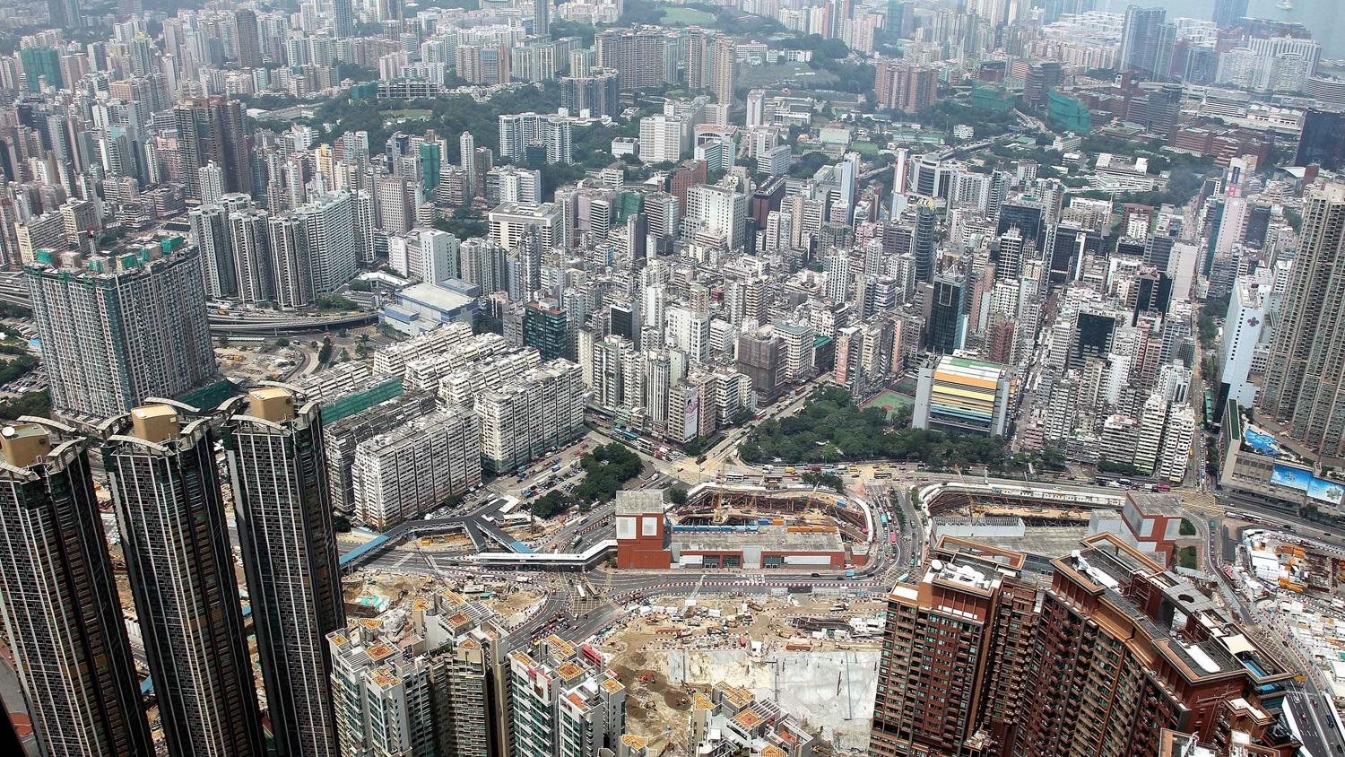 樓價下滑，放債人牌照數目亦較去年減少95間，而該類公司承辦的住宅現樓樓按宗數，亦連跌4年。(資料圖片)