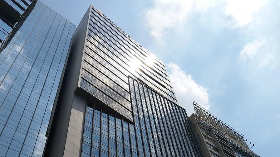 觀塘宏基資本大廈低層全層連4車位放售 意向價9022萬｜商廈市況