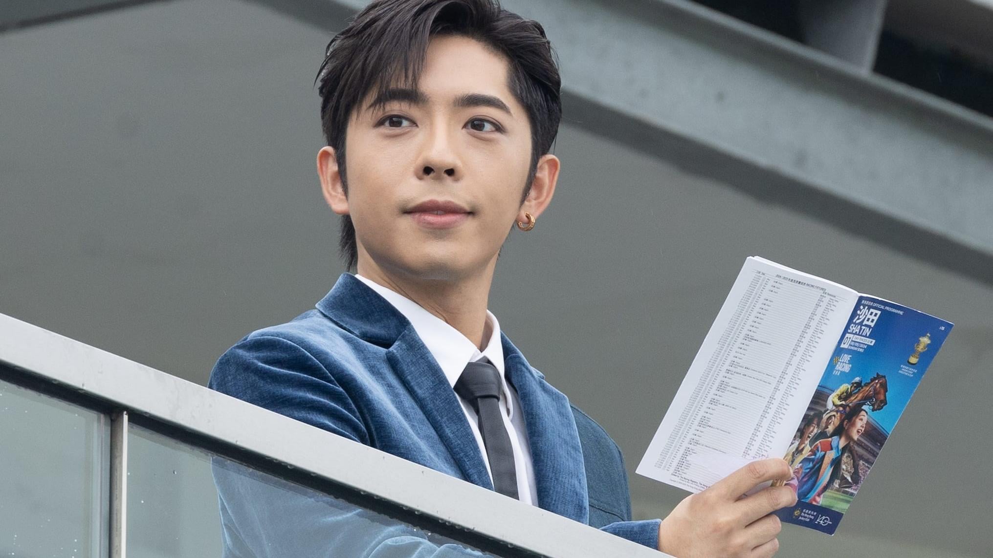 馬季開鑼｜呂爵安首度入看台睇馬 唔止獻唱兼扮記者描述現場氣氛