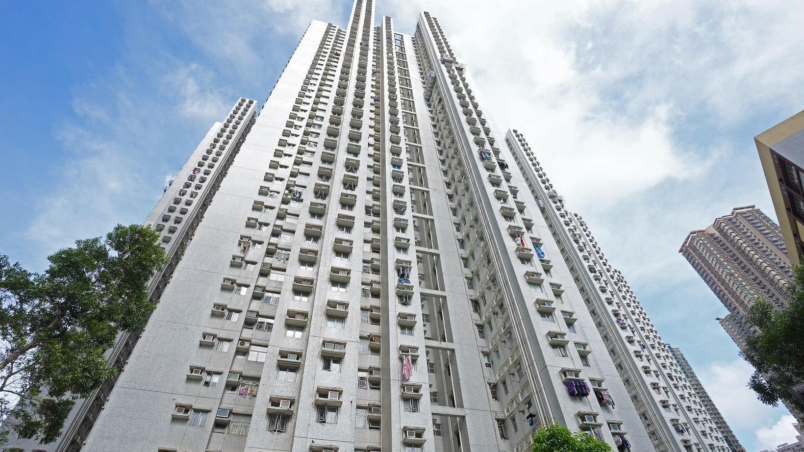 將軍澳居屋富康花園兩房企裝靚景戶，最新以連地價448萬元易手，14年升值263萬元。(資料圖片)