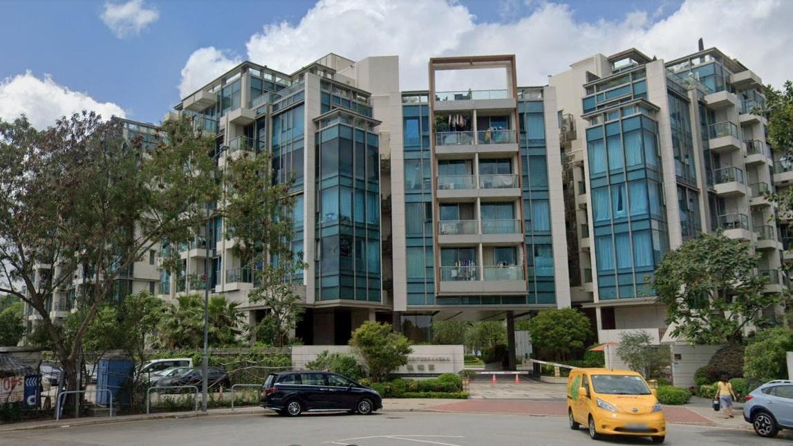 西貢逸瓏園中層兩房房，以低市8%易手，帳面樓價8年間蒸發135萬元。