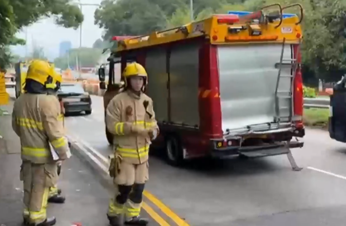 清水灣道有消防車及貨車相撞，五名消防員受傷。(有線新聞畫面)