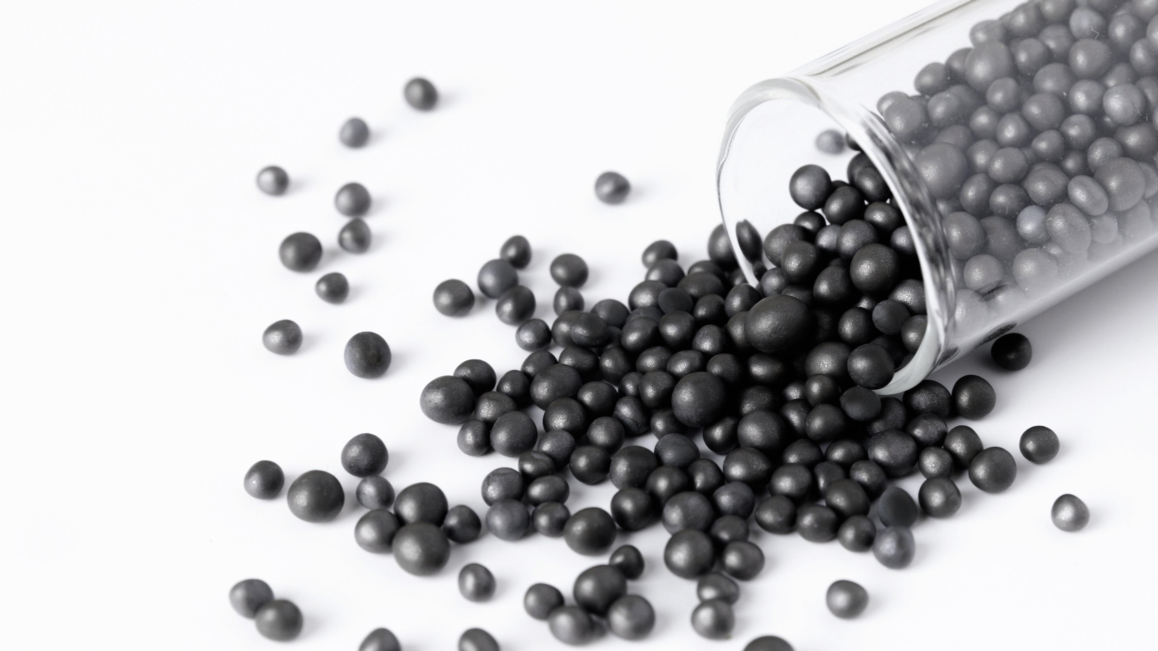 協鑫第三季業績預警雖屬盈警，但虧損收窄。圖為公司的顆粒矽。(公司網站)