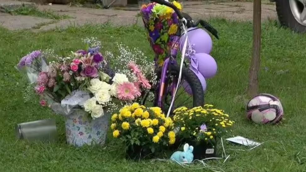 13歲女捅7歲妹十多刀致死，只因沖廁所起爭執。(YouTube)